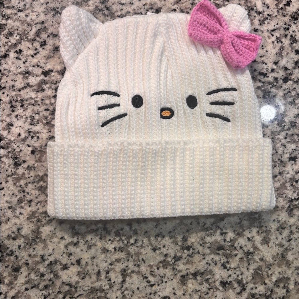 Hello Kitty White Beanie with Pink Bow